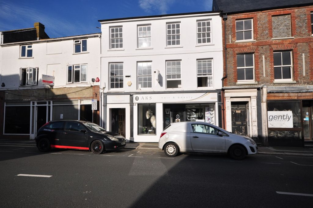 Property photo 1 of 6 050