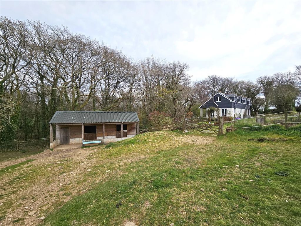 Property photo 2 of 27 House And Stables.Jpg