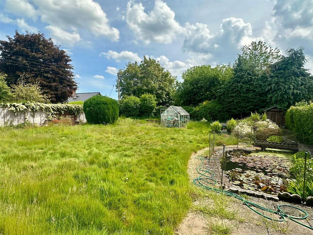 Property photo 2 of 18