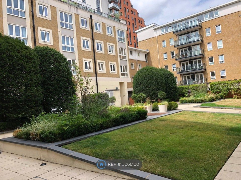 Property photo 2 of 13 Courtyard