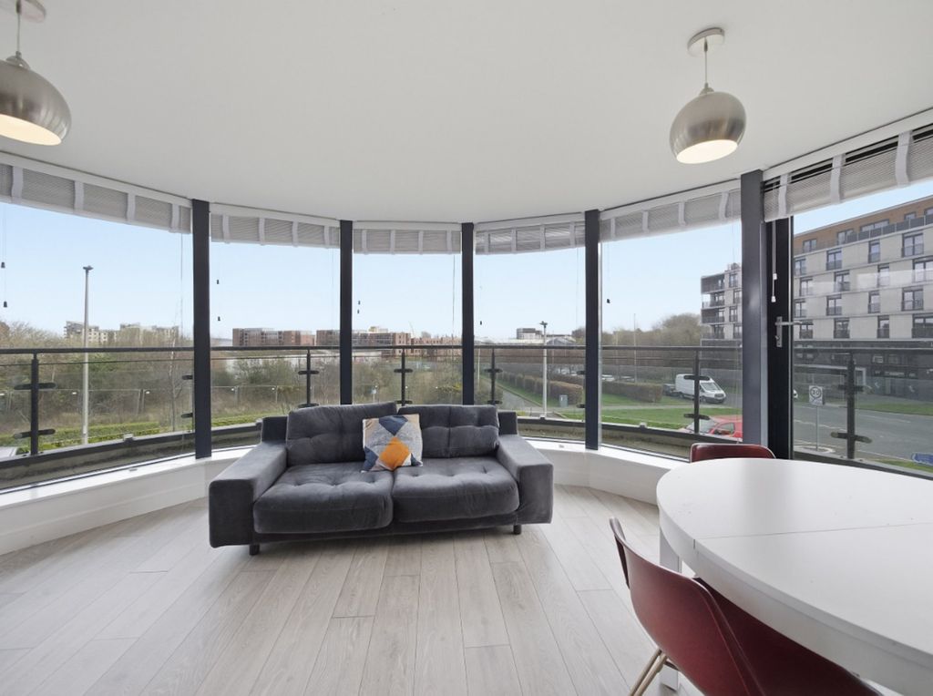 Property photo 3 of 24 Picture 3