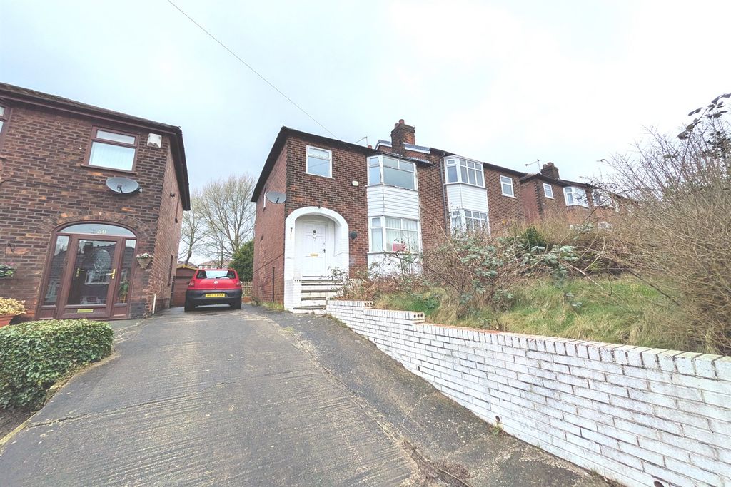 Property photo 1 of 8 (Main)