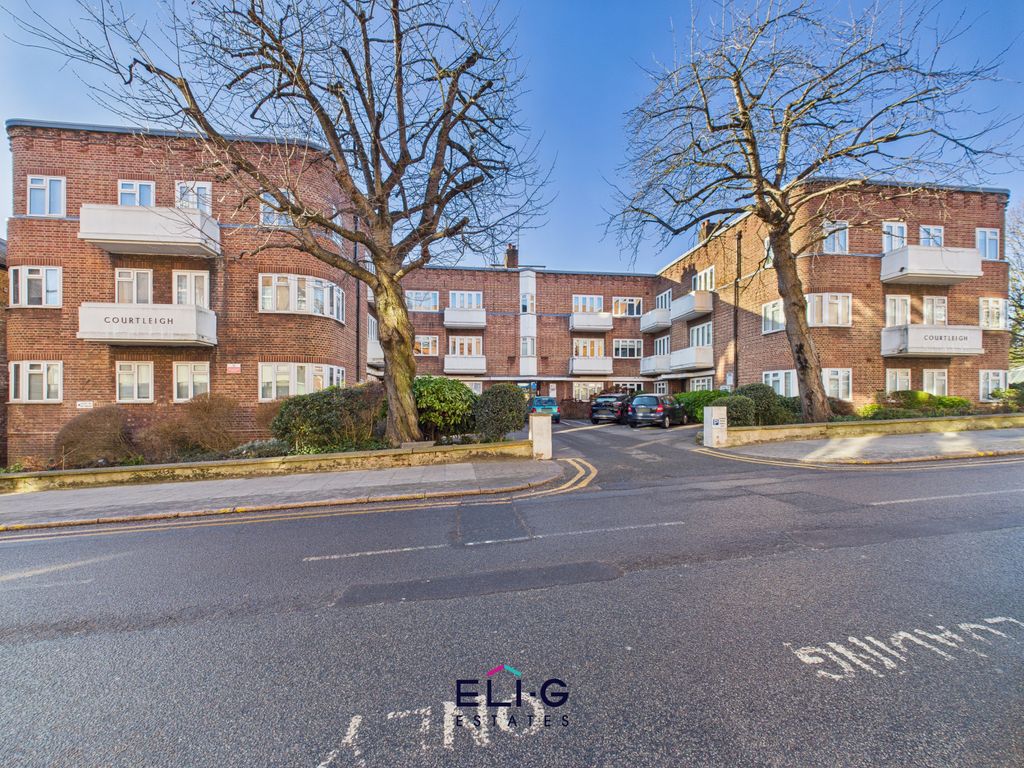 Property photo 1 of 11 2 Bed Flat To Rent Courtleigh, London Nw11