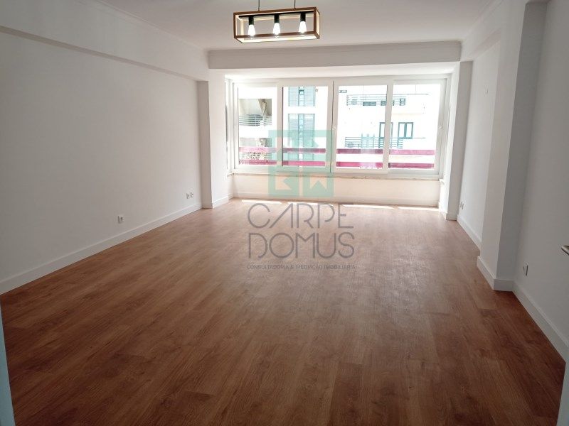 Property photo 3 of 32
