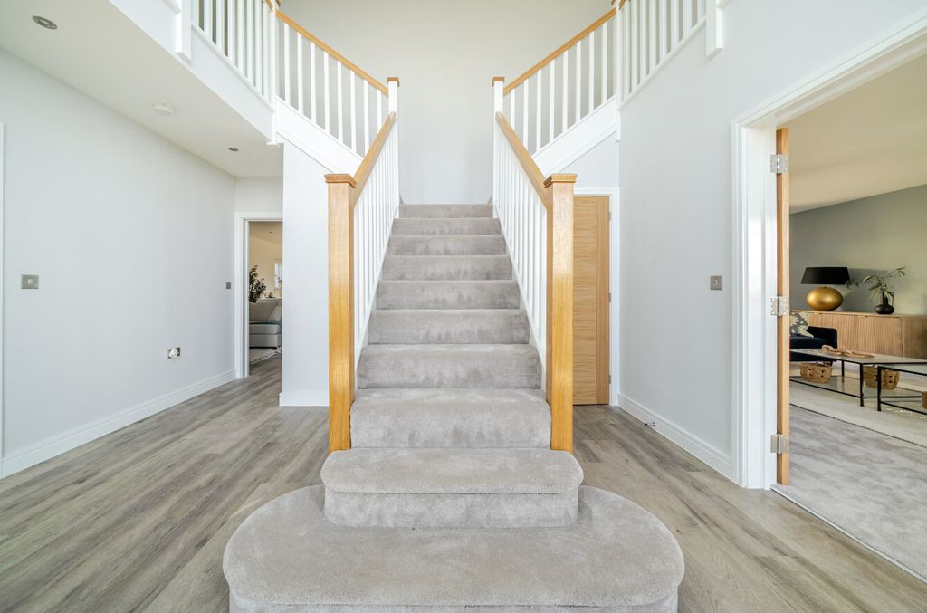 Property photo 3 of 33 1422723-4-69A5Ca7...