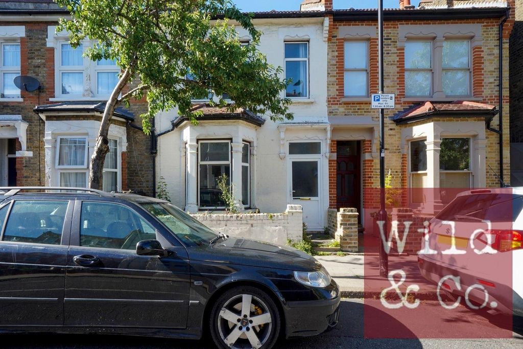 Property photo 1 of 24 Millfields Road - Uvlxixbagcrw7Ahhpj5N.Jpg