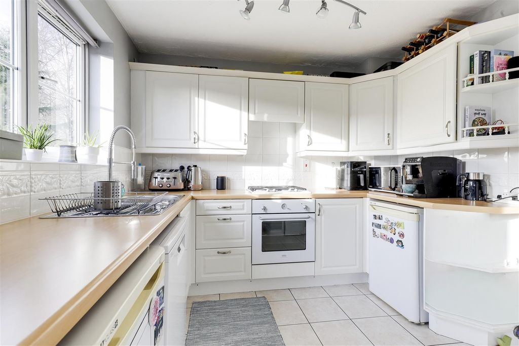 Property photo 3 of 21 1067.Jpg