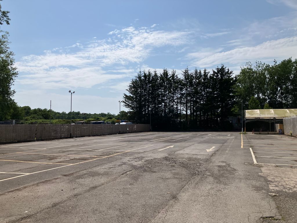 Property photo 1 of 6