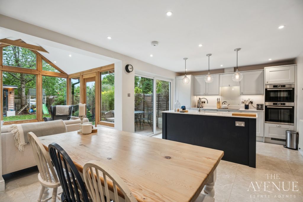 Property photo 1 of 15 4507720