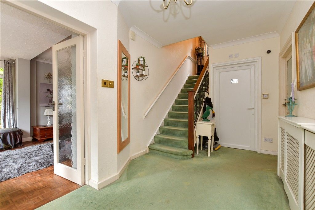 Property photo 3 of 23 Entrance Hall