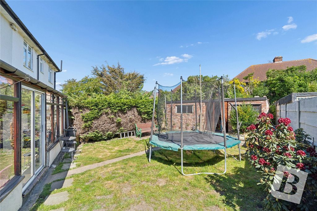 Additional image 9 of 4 bed semi-detached house for saleWood Lane, Dagenham RM8