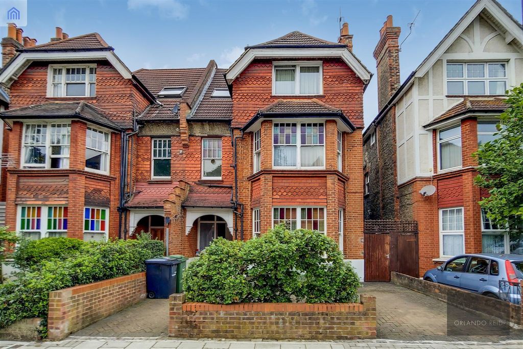 Property photo 2 of 13