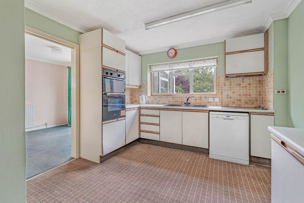 Property photo 3 of 26 12_61636-1.Jpg