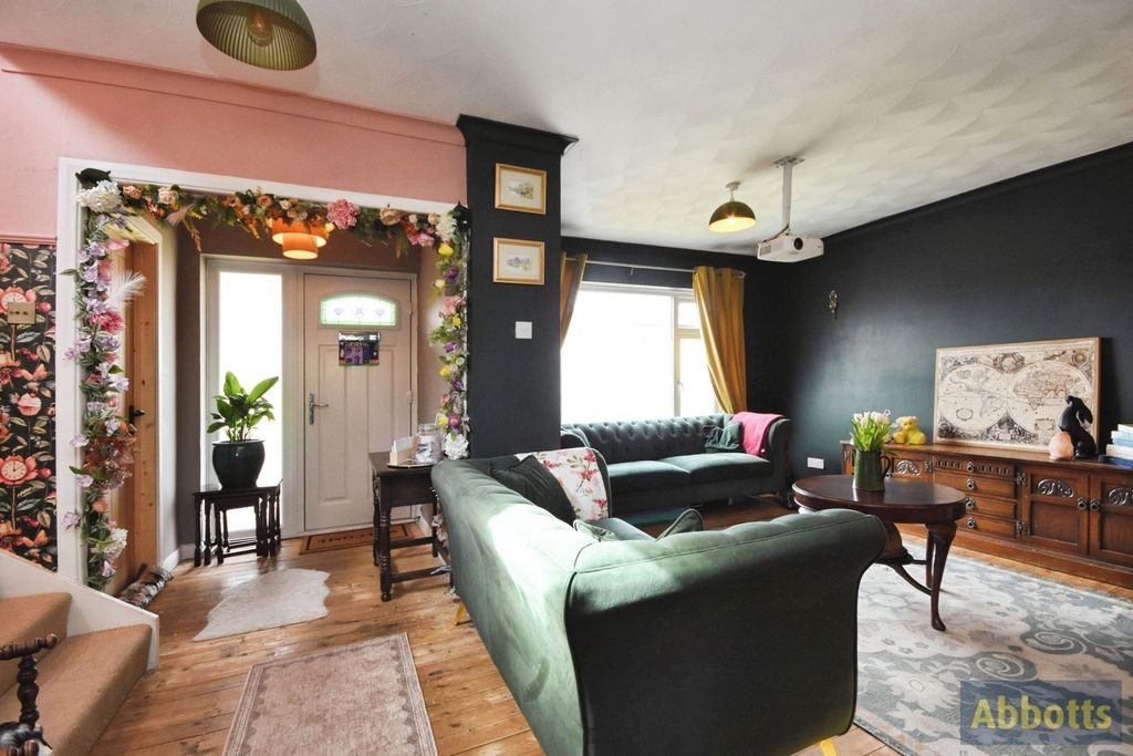 Property photo 2 of 21 Pbox-Img.Jpg