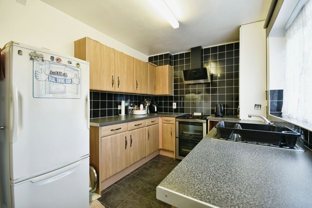 Property photo 3 of 17 Photography