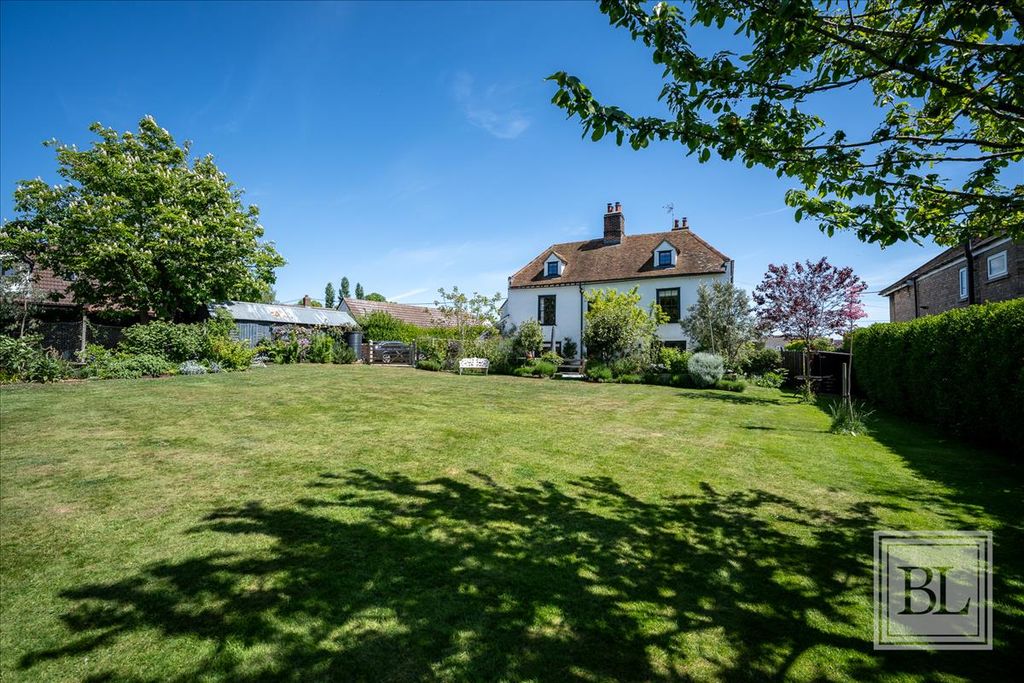 Property photo 3 of 38