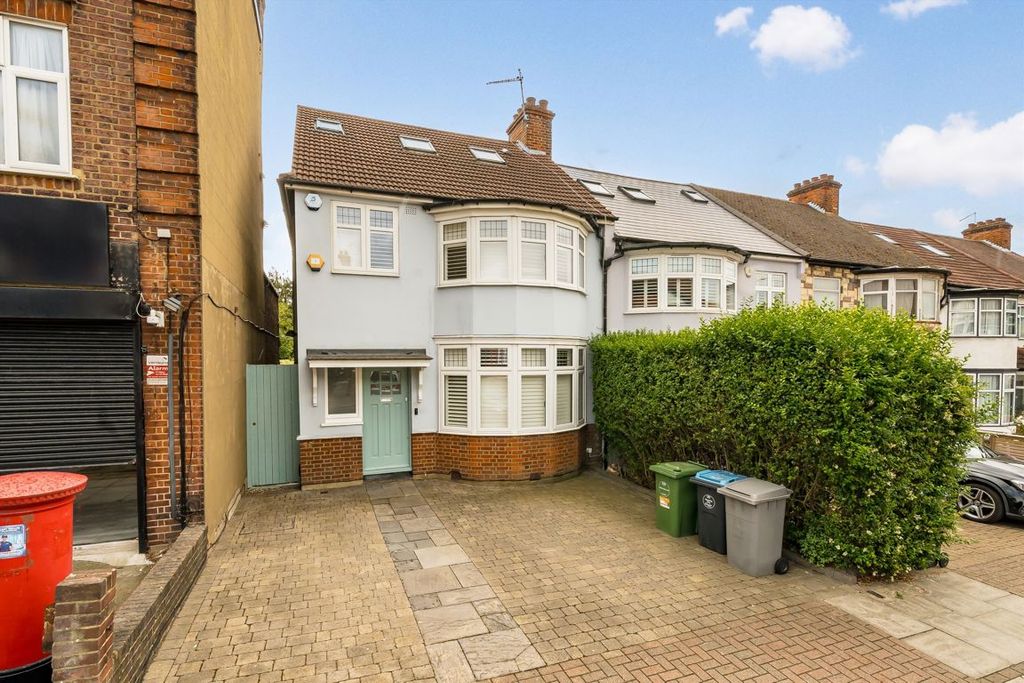 Property photo 1 of 8