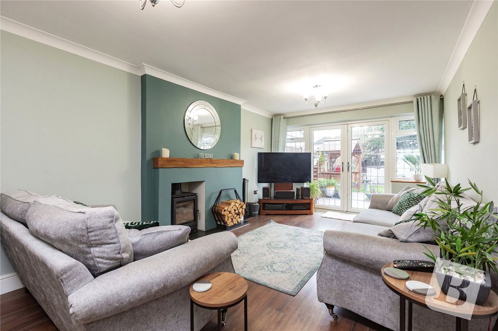 Property photo 2 of 19 Living Room