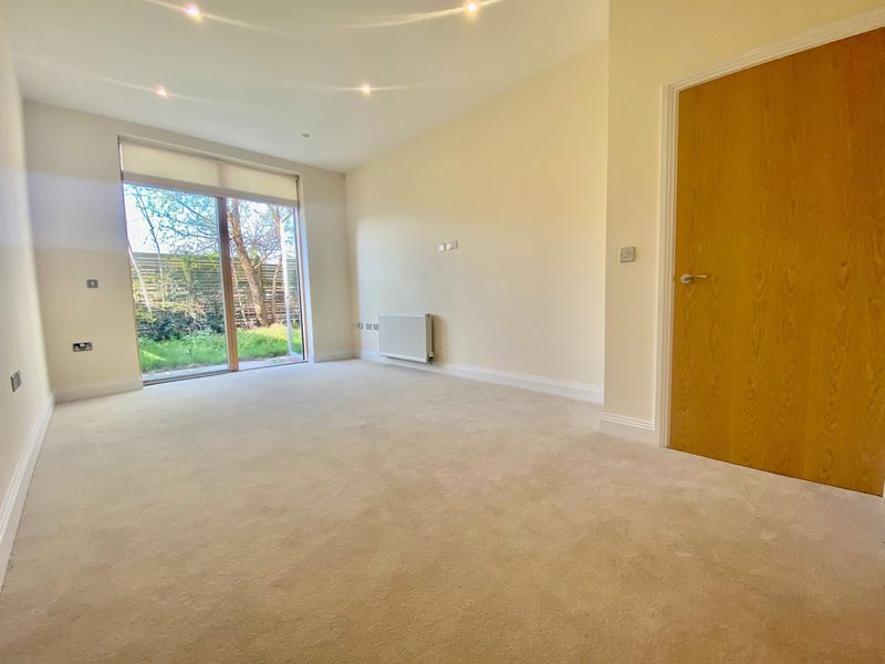 Property photo 2 of 8 Photo 8