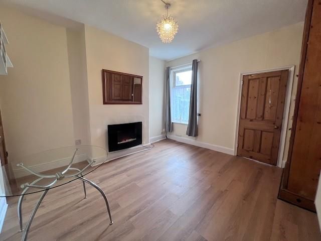 Property photo 3 of 10 Dining Room.Jpg