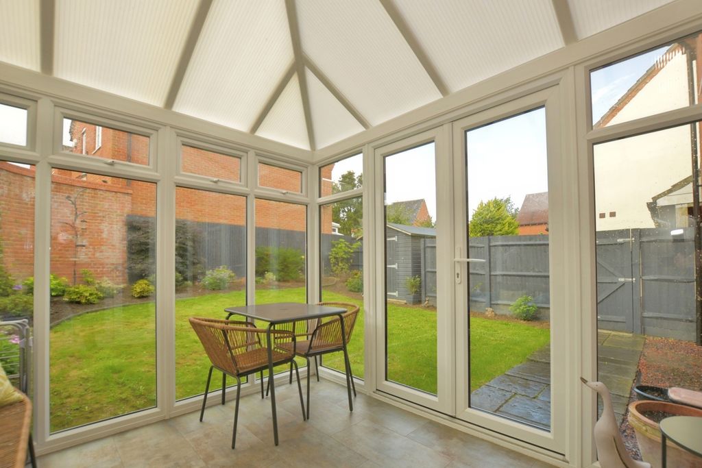 Property photo 3 of 14 Conservatory
