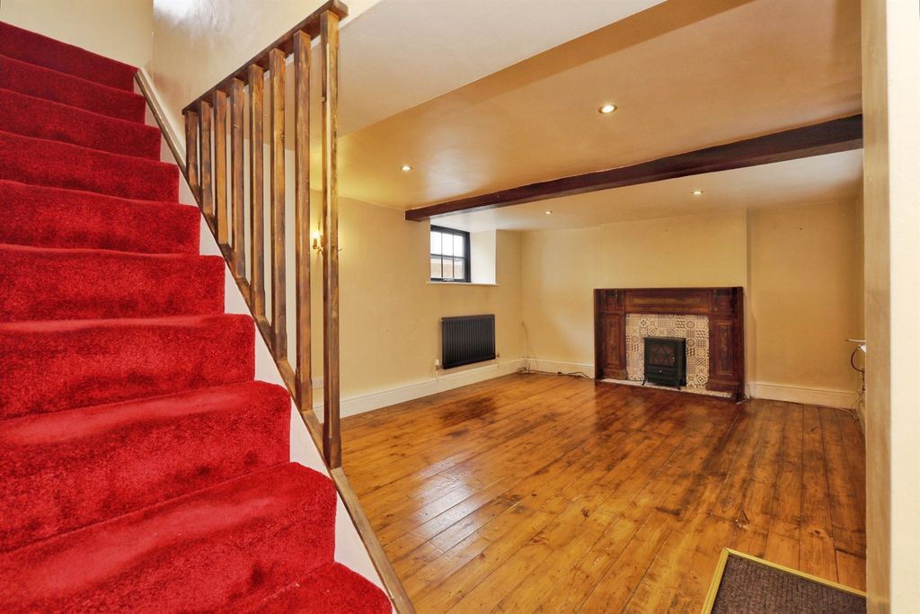 Property photo 3 of 7