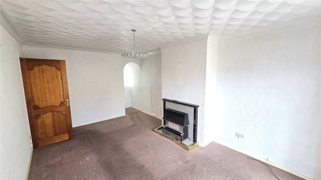 Property photo 3 of 17 Picture No. 15