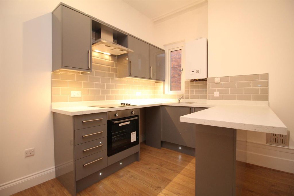 Property photo 2 of 9 Flat 6, 13 Canterbury Road Kitchen.Jpg
