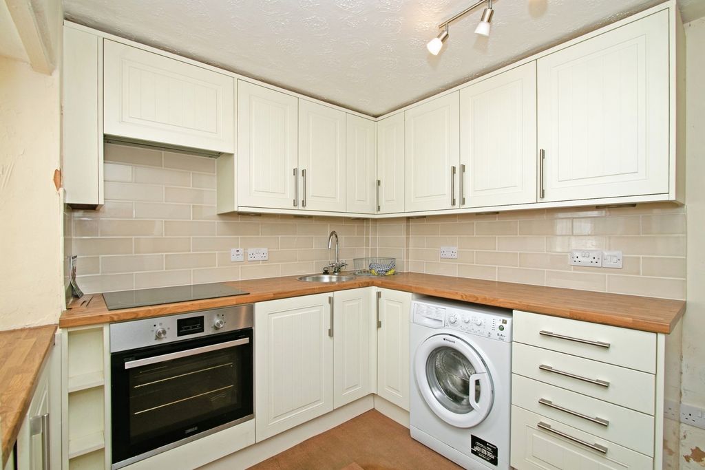Property photo 2 of 15 Photo