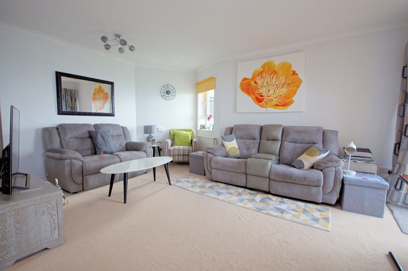 Property photo 3 of 15 Lounge/Dining Room
