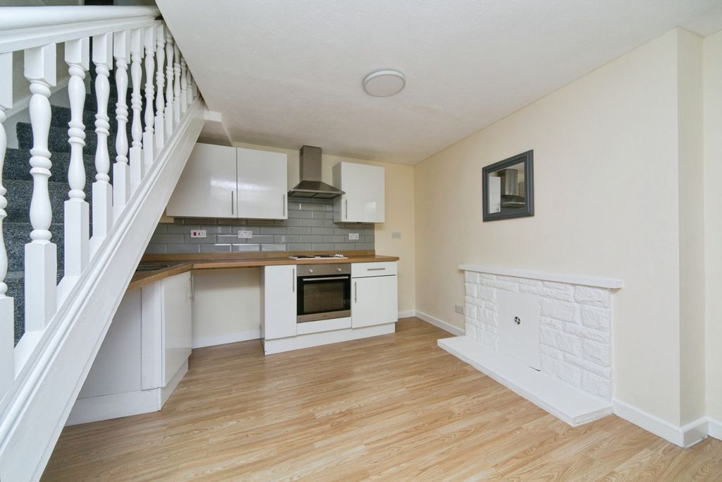 Property photo 2 of 14 Kitchen