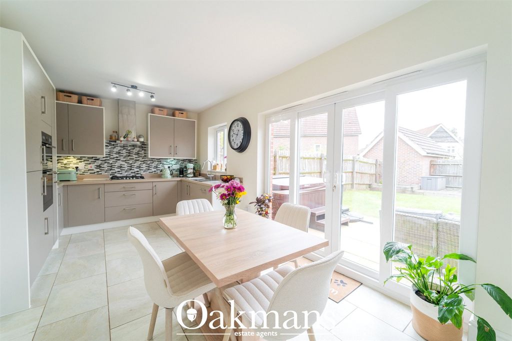 Property photo 3 of 26 Picture No. 27