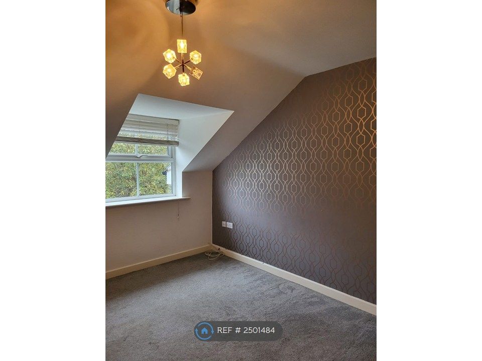 Property photo 1 of 8 Living Room