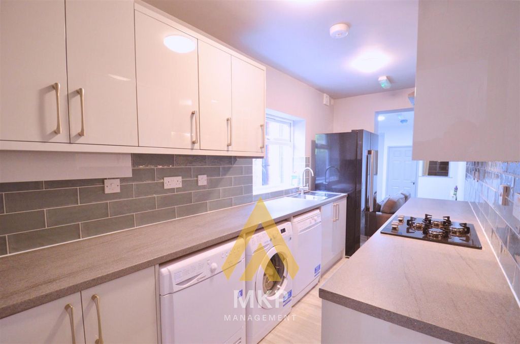 Property photo 3 of 15 3.Png