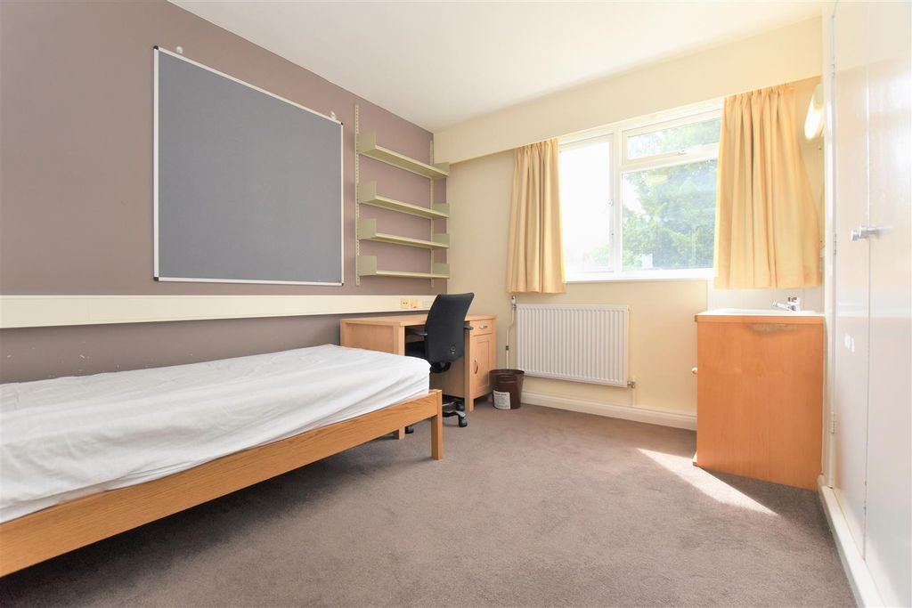 Property photo 3 of 3 Bms0202-S-Room 8 Martindale (1).Jpg