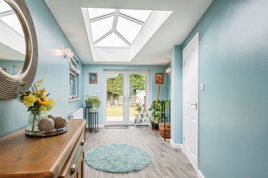 Property photo 2 of 17 Hall