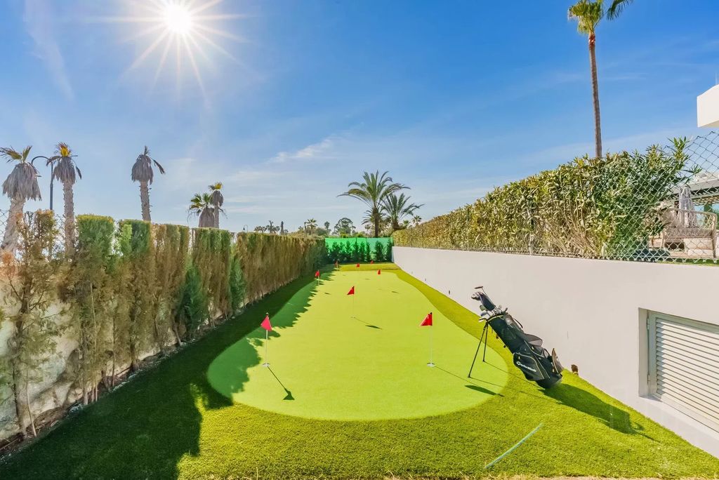 Property photo 3 of 18