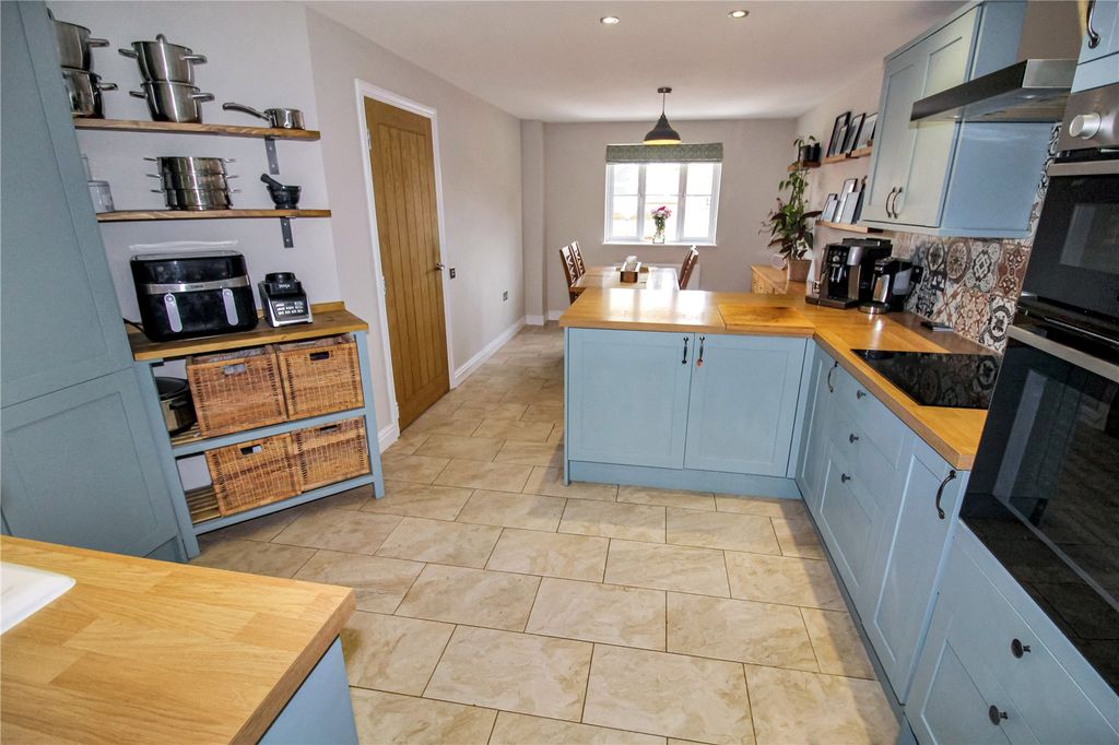 Property photo 3 of 21 Picture No. 03