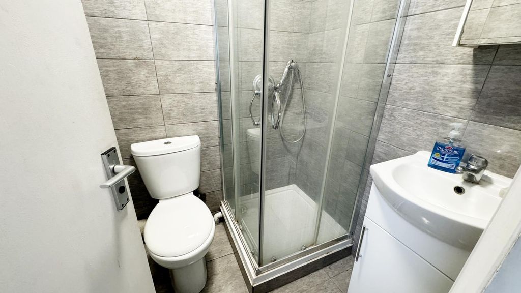 Property photo 3 of 3