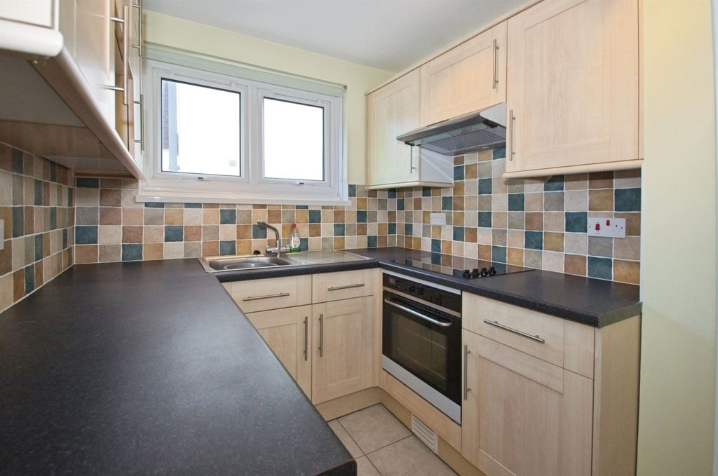 Property photo 2 of 14