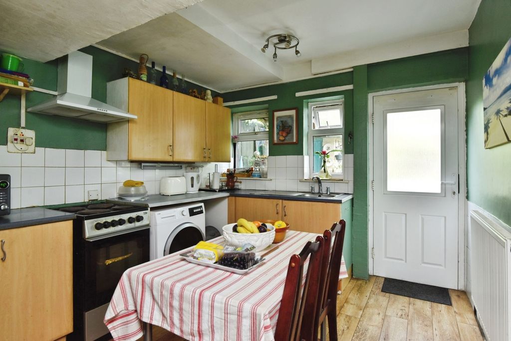 Property photo 3 of 17 Photo
