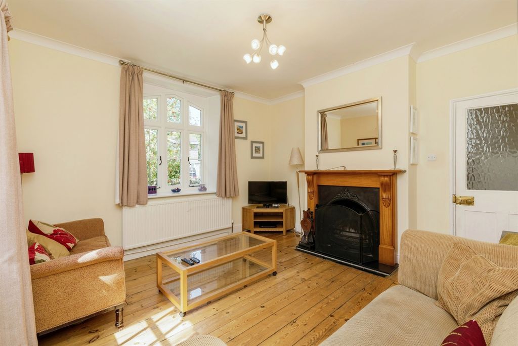 Property photo 3 of 17