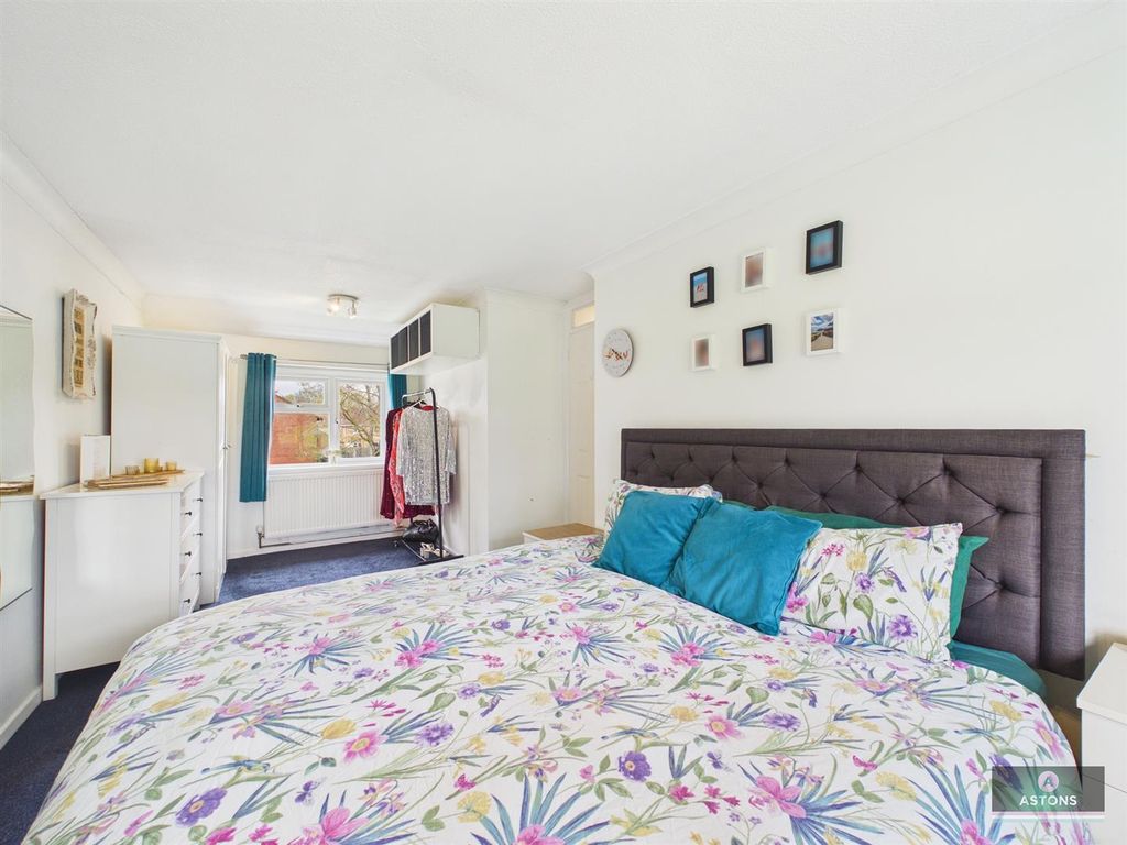 Property photo 3 of 18 Cam02067G0-Pr0229-Still003.Jpg