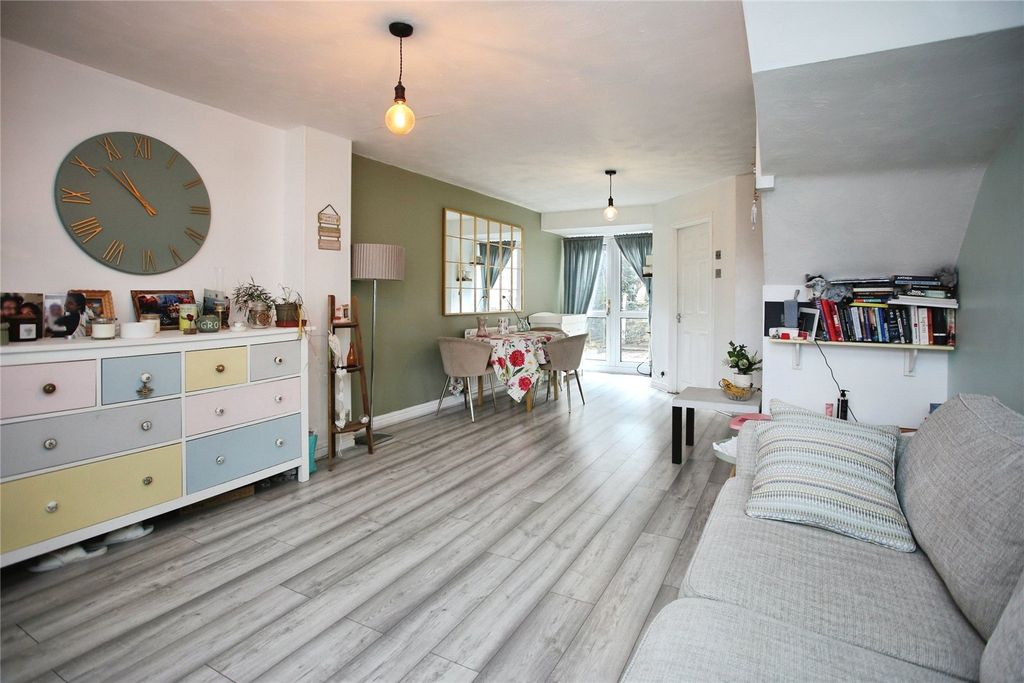 Property photo 3 of 14 Picture No. 10