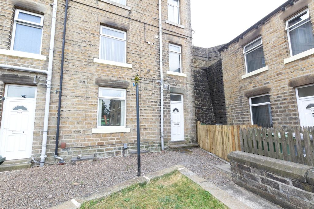Property photo 1 of 17 External