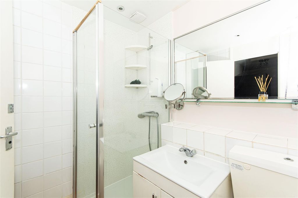 Property photo 3 of 9 -Aqiounr4Eiogtyl_I7Fmg.Jpg
