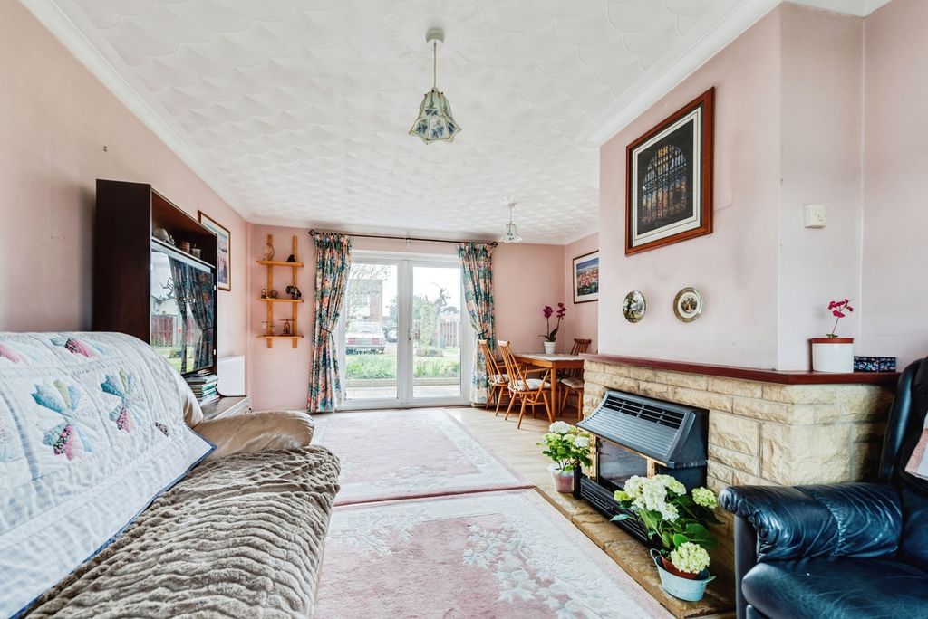 Property photo 3 of 20 Pbox-Img.Jpg