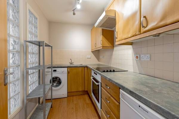 Property photo 3 of 11 Kitchen