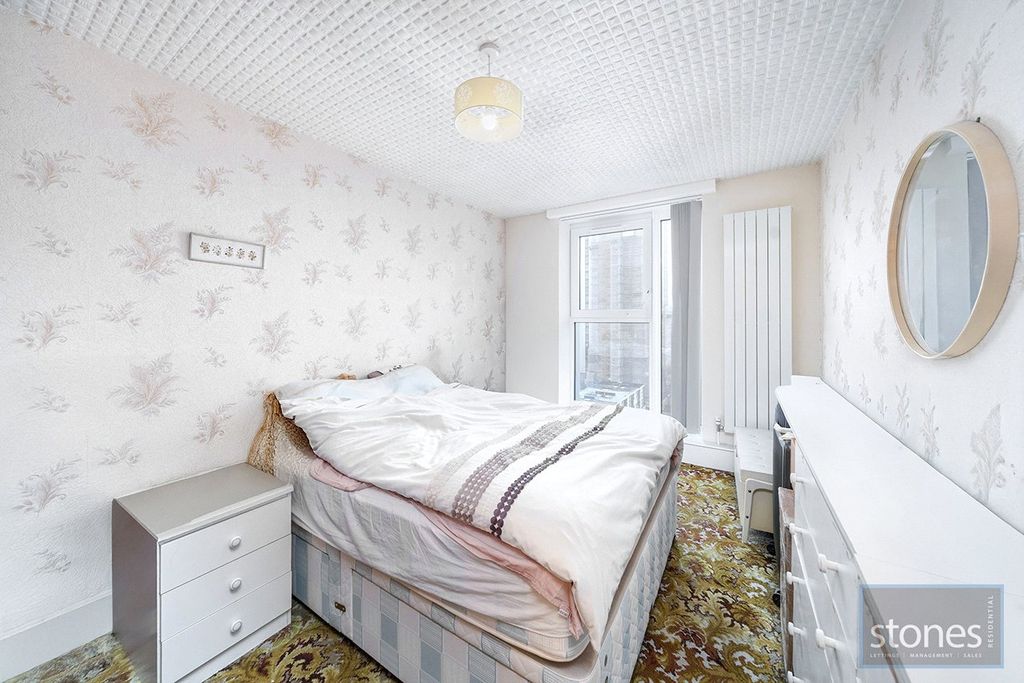 Property photo 3 of 9 Picture No. 06