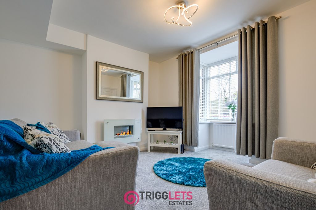 Property photo 2 of 23